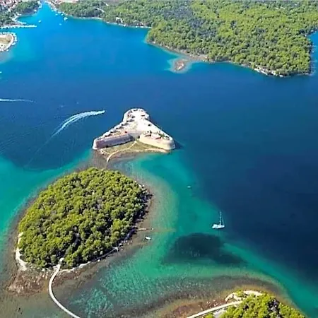 Mediteran Апартаменты Шибеник