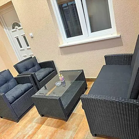 Апартаменты Mediteran Шибеник