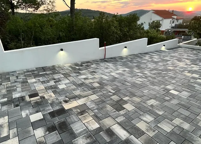 アパート Mediteran シベニク