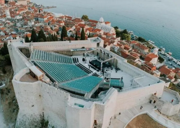 Mediteran 아파트 *