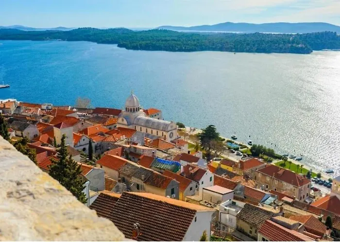 아파트 Mediteran 시베니크