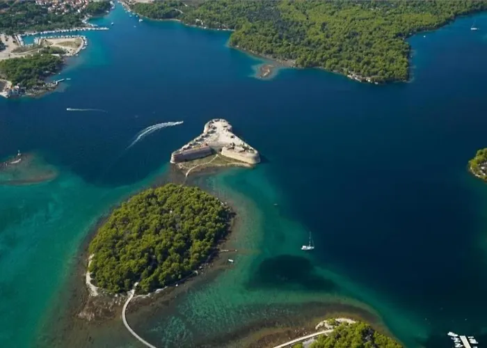 Mediteran アパート