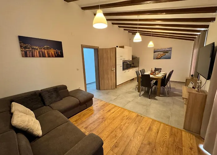 アパート Mediteran